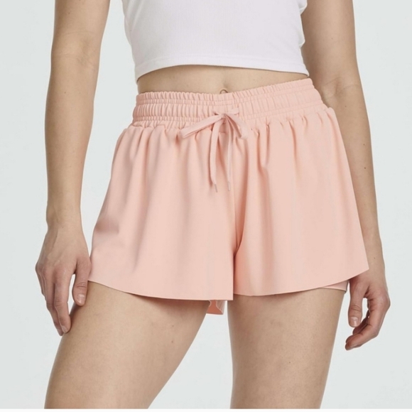 PLUS SIZE Butterfly Shorts "BLACK" with Pockets - Picture 3 of 5